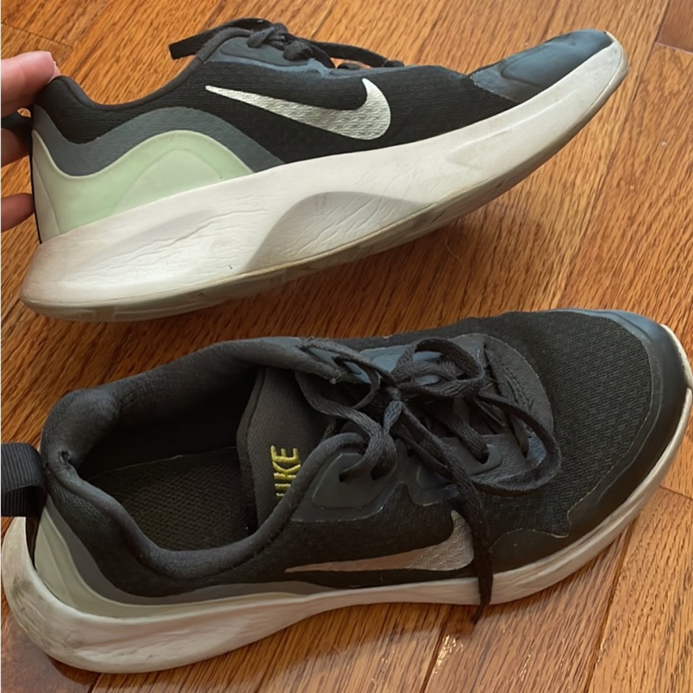 Womens Nike sneakers size 8
